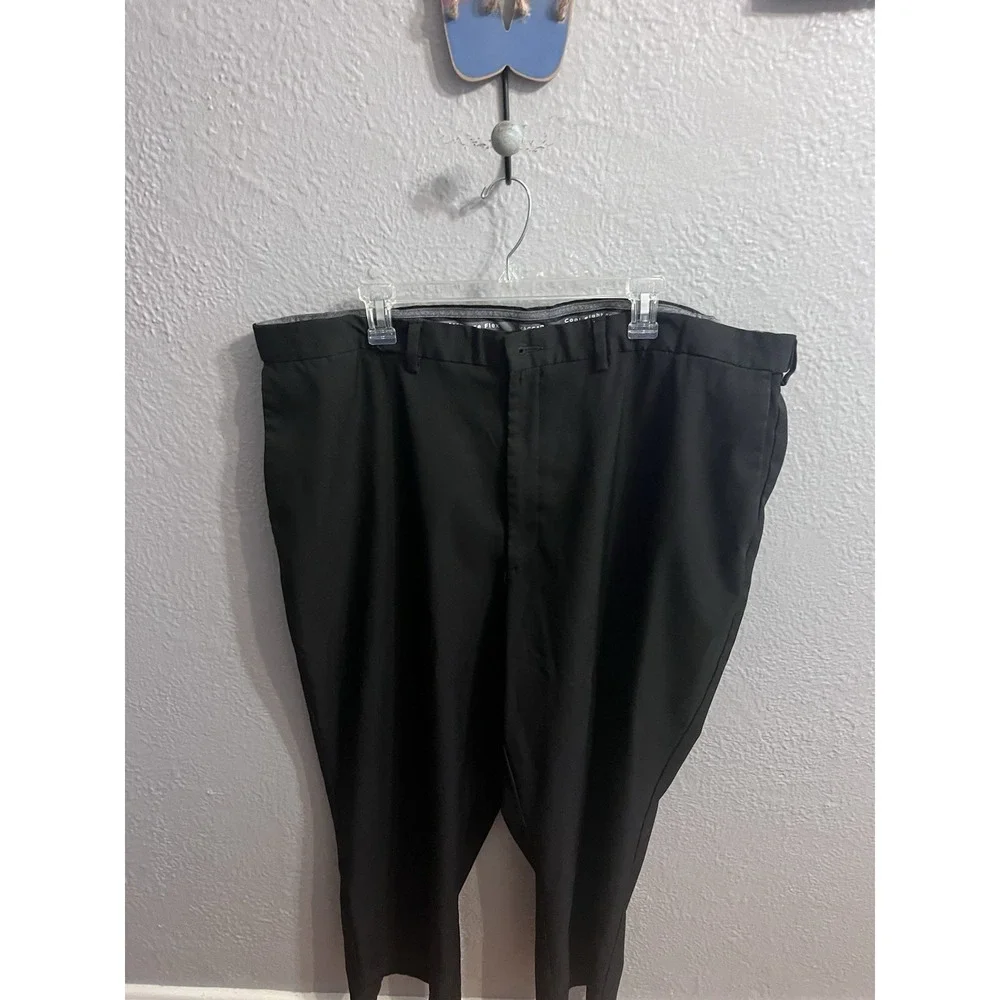 Haggar Pants Men's 46‎ Classic Fit Black Cool Right Performance Flex